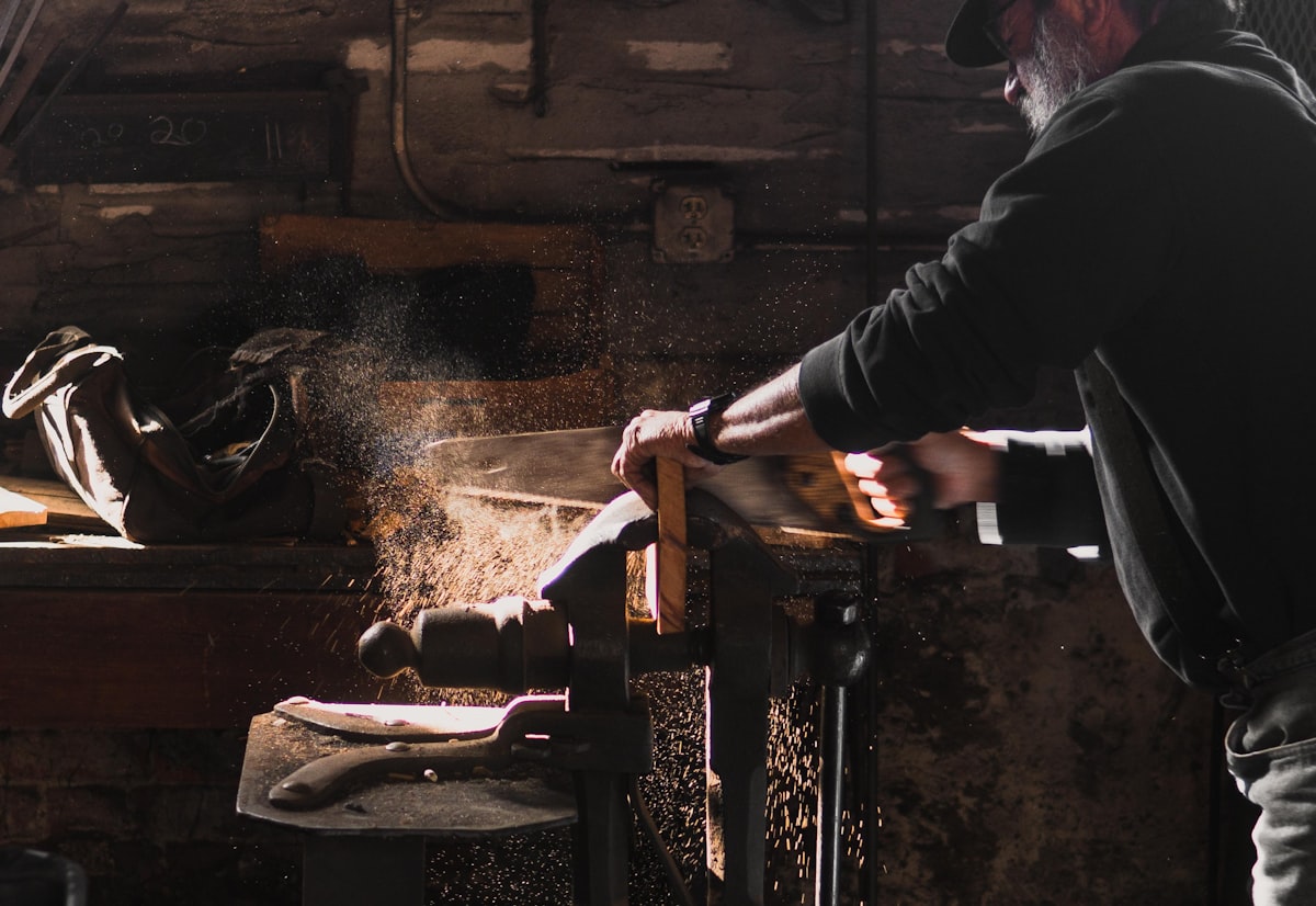 Hand-finishing carved woodwork